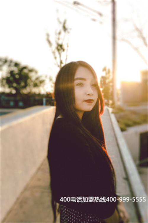 (400的服務電話)(揭秘家裝企業辦理400電話的內幕，了解為什么辦理企業400服務熱線)