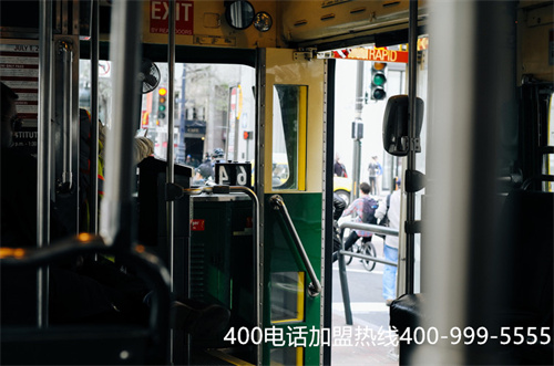 (聯通400電話客服中心)(聯通助力商場拓寬商務空間 400電話助力企業營銷)